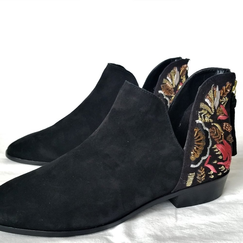 KENNETH COLE Loop Here We Go Booties